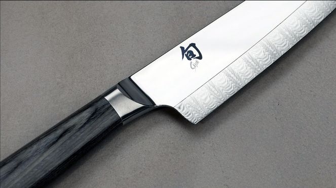 
                    Détail de la lame du couteau de chef Shun Kagerou