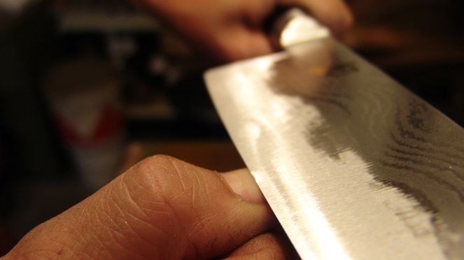 
                    Messerschleifen des Santoku Linkshänder