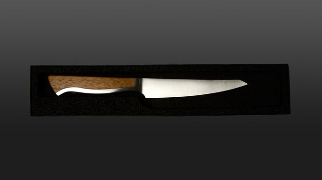 
                    Caminada serrated steak knife