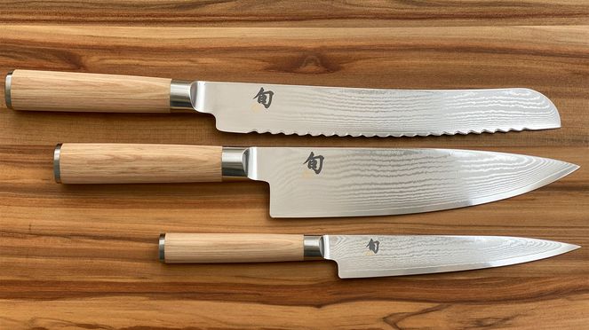 
                    Shun White Kochmesser mit Brotmesser und Allzweckmesser