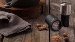 Kitchen utensils, Nutmeg mill