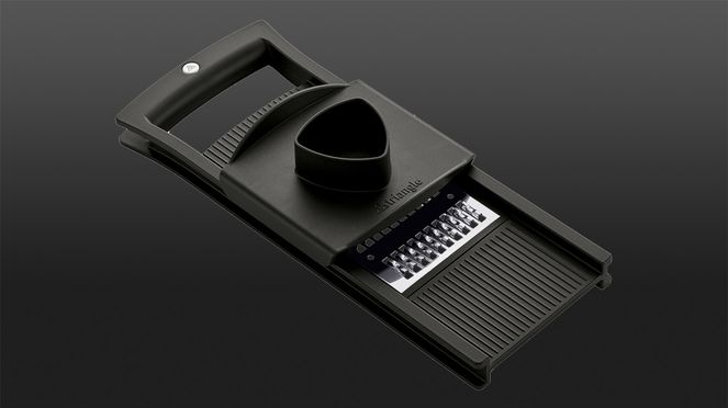 
                    The dishwasher-safe julienne slicer is equipped with a food holder